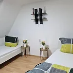 Kwatera prywatna Monteurzimmer, Monteurunterkunft In 20 Km Von Hanau Und 35 Km Von Frankfurt Am Main *