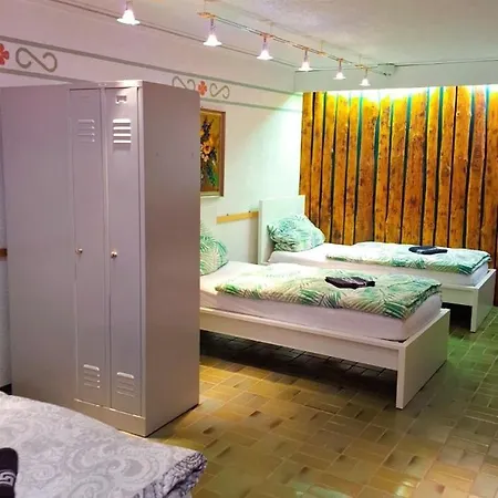 Monteurzimmer, Monteurunterkunft In 20 Km Von Hanau Und 35 Km Von Frankfurt Am Main Ubytování v soukromí Florstadt