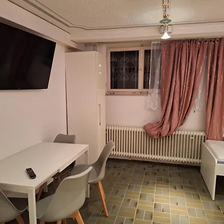 Monteurzimmer, Monteurunterkunft In 20 Km Von Hanau Und 35 Km Von Frankfurt Am Main Privatunterkunft Florstadt