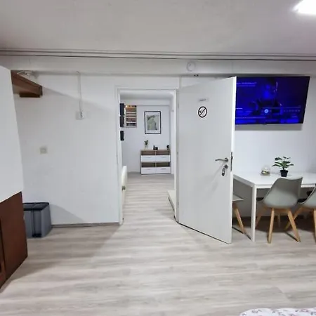 Ubytování v soukromí Monteurzimmer, Monteurunterkunft In 20 Km Von Hanau Und 35 Km Von Frankfurt Am Main