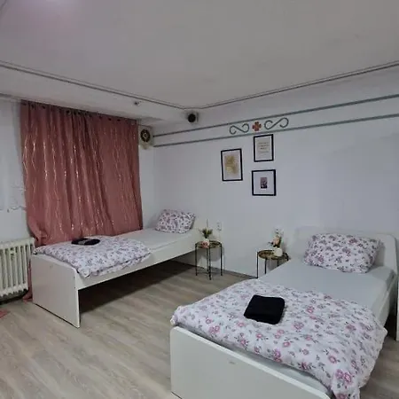 Ubytování v soukromí Monteurzimmer, Monteurunterkunft In 20 Km Von Hanau Und 35 Km Von Frankfurt Am Main *