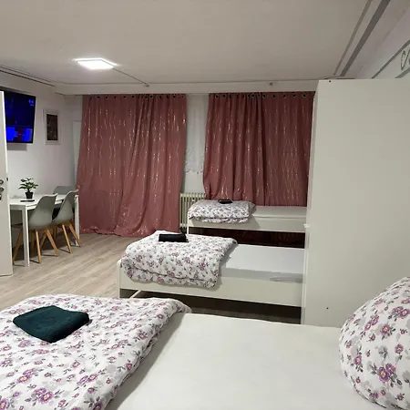 Monteurzimmer, Monteurunterkunft In 20 Km Von Hanau Und 35 Km Von Frankfurt Am Main Ubytování v soukromí *