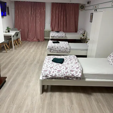 Monteurzimmer, Monteurunterkunft In 20 Km Von Hanau Und 35 Km Von Frankfurt Am Main Ubytování v soukromí Florstadt