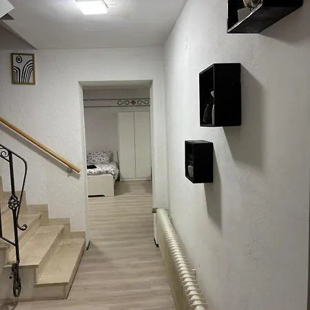 Alloggio in famiglia Monteurzimmer, Monteurunterkunft In 20 Km Von Hanau Und 35 Km Von Frankfurt Am Main Florstadt