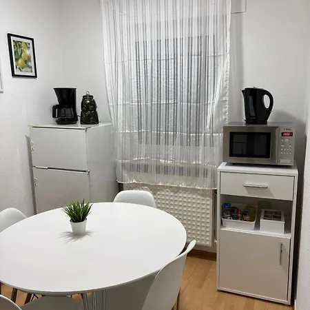 Monteurzimmer, Monteurunterkunft In 20 Km Von Hanau Und 35 Km Von Frankfurt Am Main Florstadt