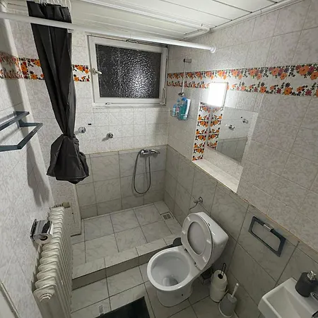 Privatunterkunft Monteurzimmer, Monteurunterkunft In 20 Km Von Hanau Und 35 Km Von Frankfurt Am Main