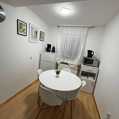 Monteurzimmer, Monteurunterkunft In 20 Km Von Hanau Und 35 Km Von Frankfurt Am Main * Florstadt