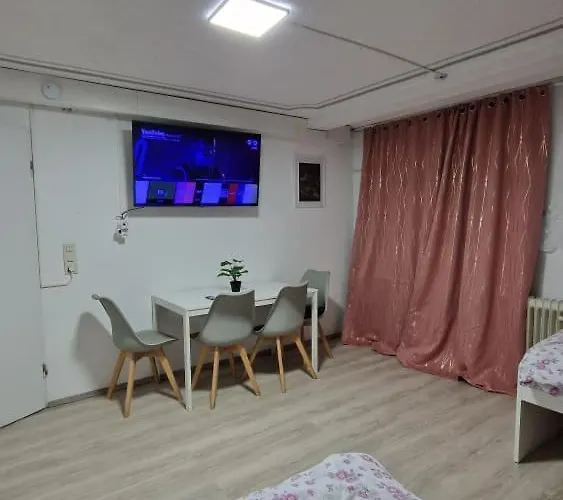 Monteurzimmer, Monteurunterkunft In 20 Km Von Hanau Und 35 Km Von Frankfurt Am Main Homestay