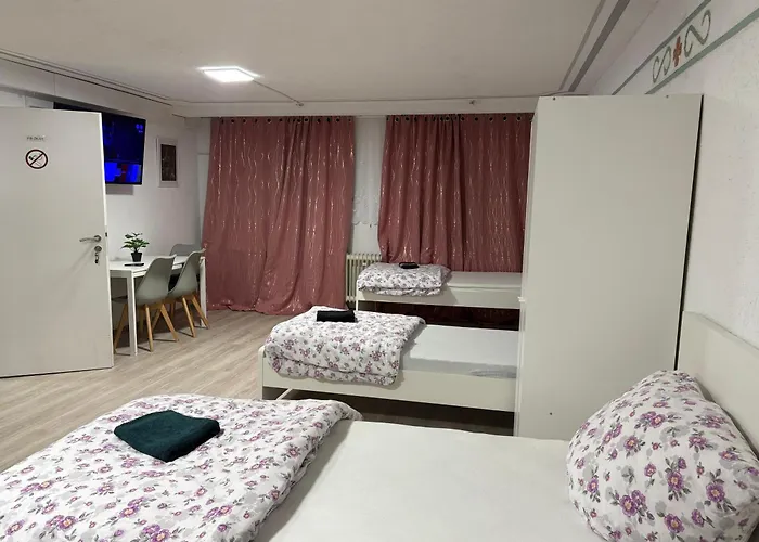 Monteurzimmer, Monteurunterkunft In 20 Km Von Hanau Und 35 Km Von Frankfurt Am Main 民宿 *