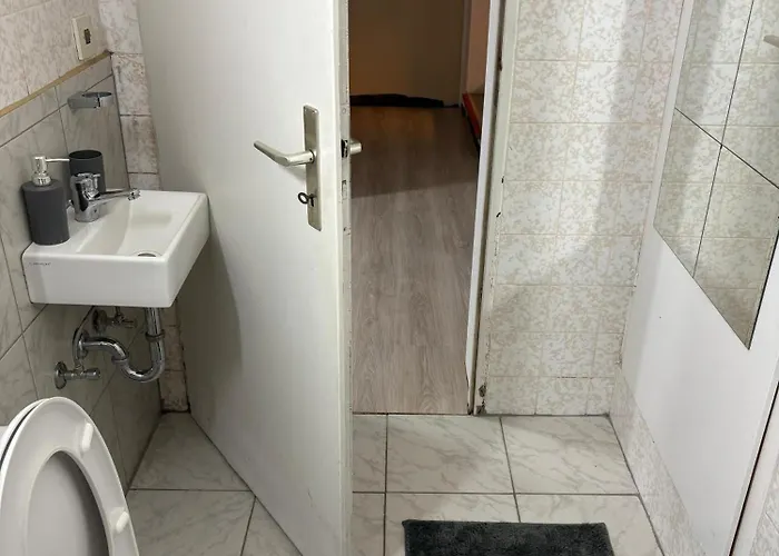 Monteurzimmer, Monteurunterkunft In 20 Km Von Hanau Und 35 Km Von Frankfurt Am Main 民宿 Florstadt