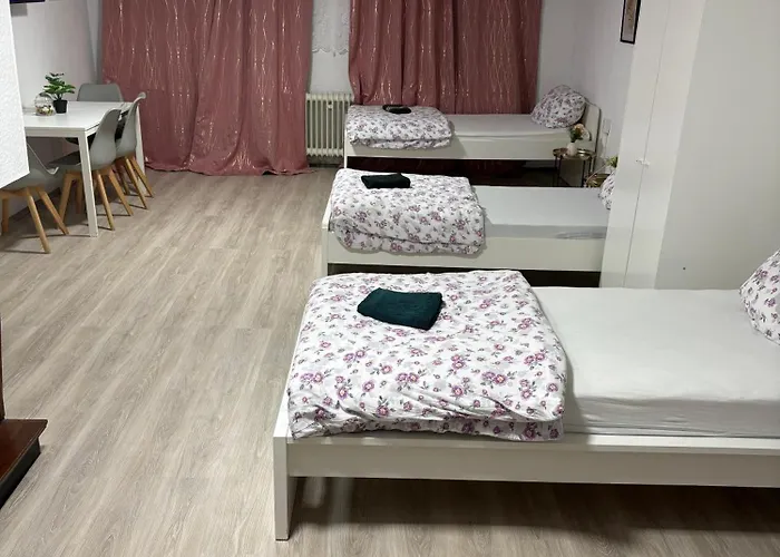 Monteurzimmer, Monteurunterkunft In 20 Km Von Hanau Und 35 Km Von Frankfurt Am Main Homestay Florstadt