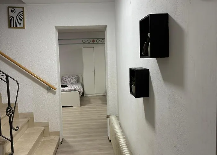 Homestay Monteurzimmer, Monteurunterkunft In 20 Km Von Hanau Und 35 Km Von Frankfurt Am Main Florstadt